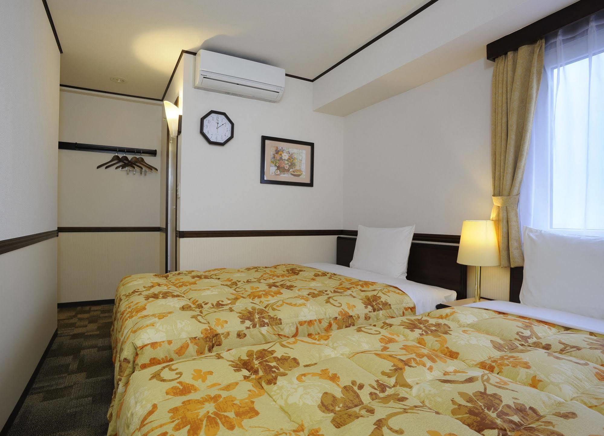Toyoko Inn Sakudaira-Eki Asama-Guchi Extérieur photo
