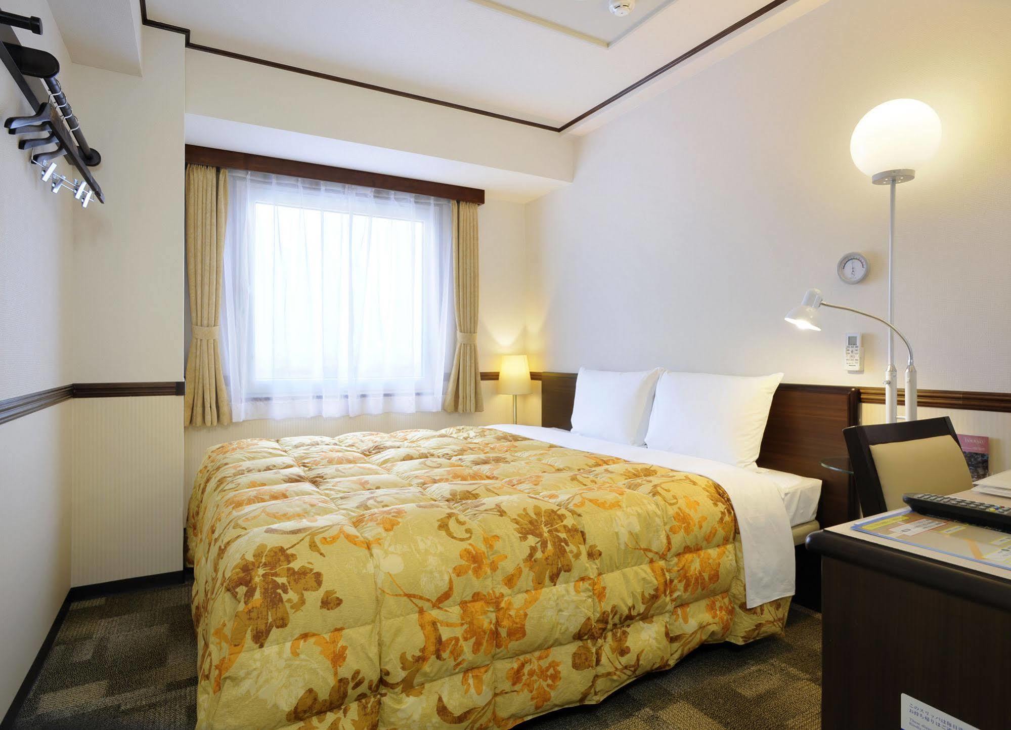 Toyoko Inn Sakudaira-Eki Asama-Guchi Extérieur photo