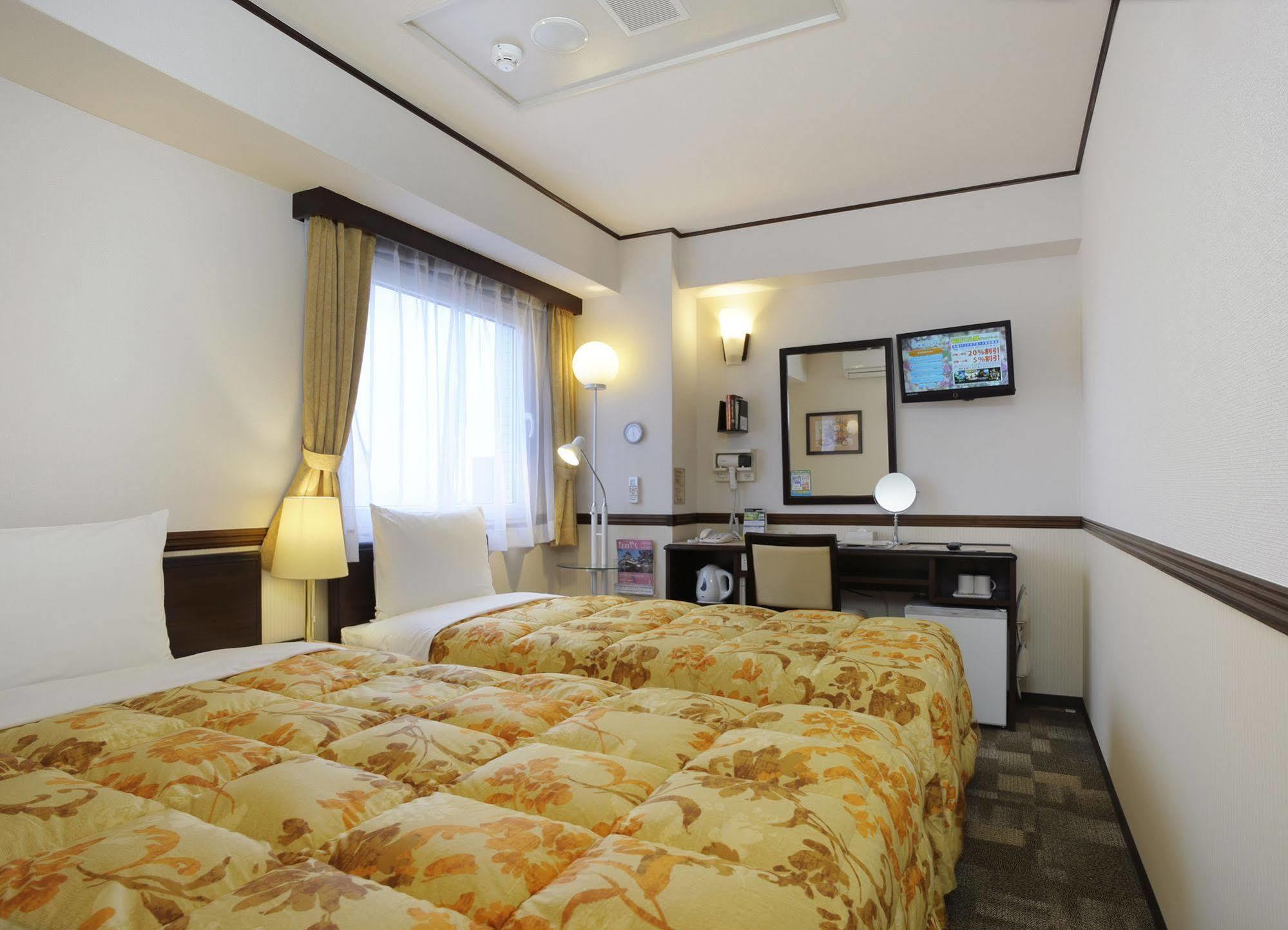 Toyoko Inn Sakudaira-Eki Asama-Guchi Extérieur photo