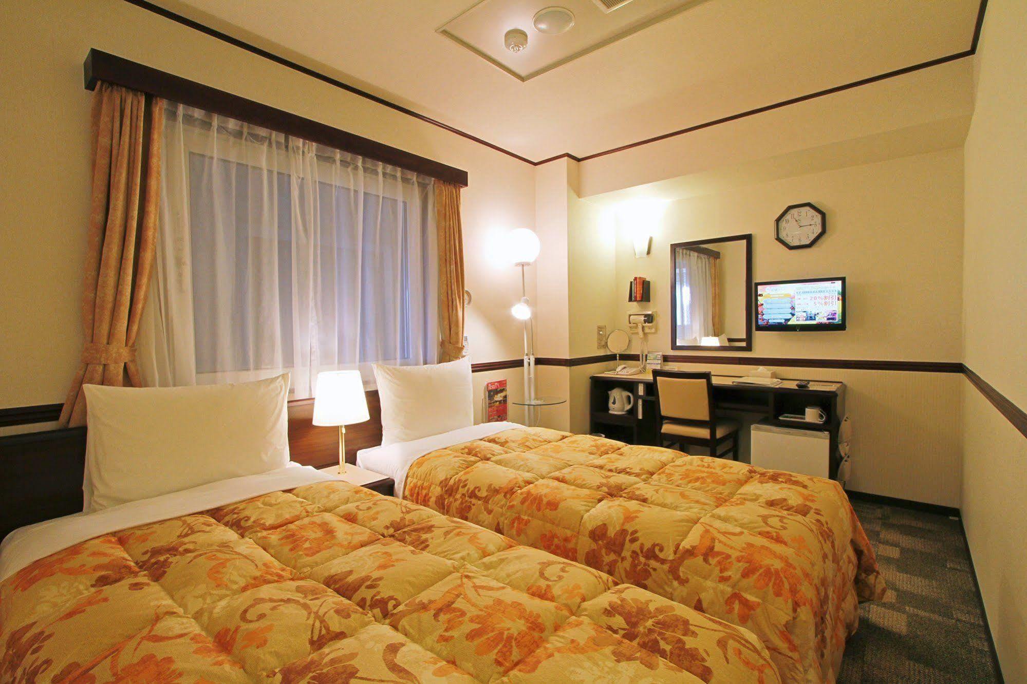 Toyoko Inn Sakudaira-Eki Asama-Guchi Extérieur photo